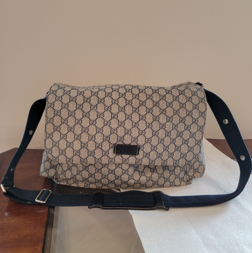 GUCCI GG Supreme Bag
